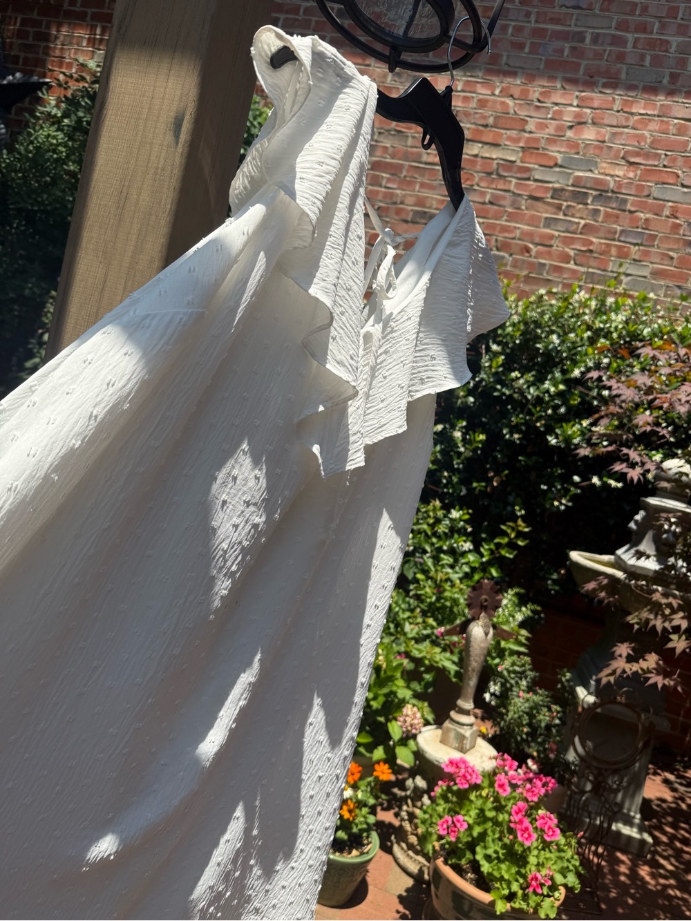 Elegant White Ruffle-Trim Midi Dress with V-Neck - Fully Lined - 3X - like new - Picture 4 of 4
